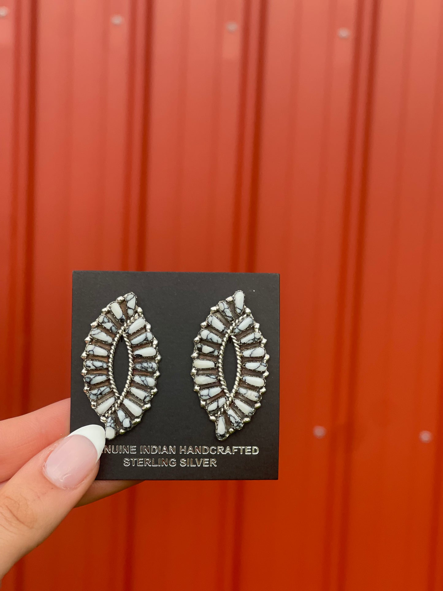 Navajo Oval Clusters