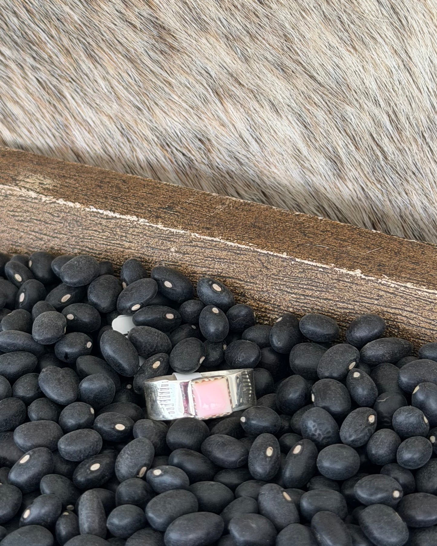 Navajo Detailed Silver Band with Pink Conch Stone